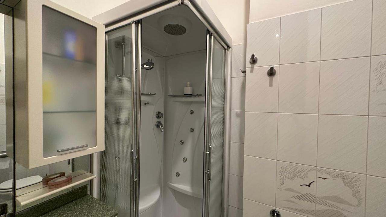 Dehomes - Two Bedrooms, Terrace, Wi-Fi, Tram To Centre & Rho Fiera Milano Esterno foto
