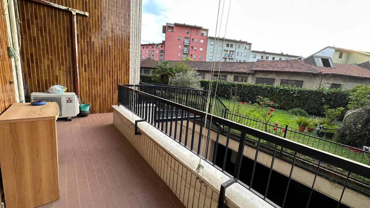 Dehomes - Two Bedrooms, Terrace, Wi-Fi, Tram To Centre & Rho Fiera Milano Esterno foto